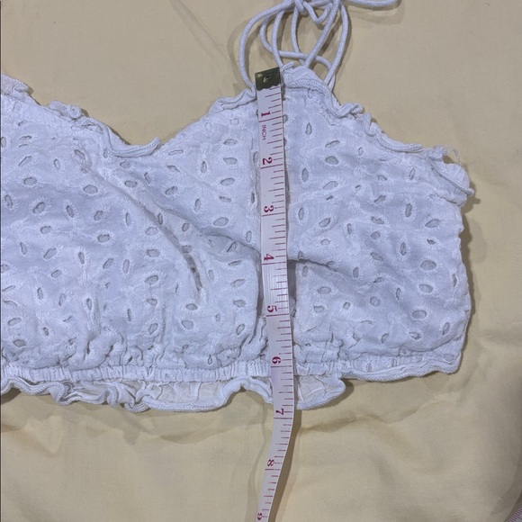 SHEIN White Eyelet Crop Top - Picture 4 of 6